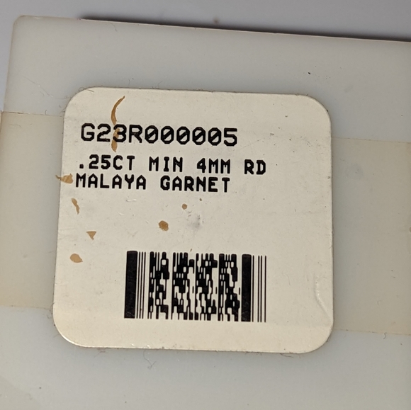 .25ct Malaya garnet bright pink sparkly - Picture 2 of 4